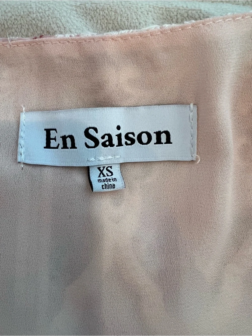 En Saison charming square
